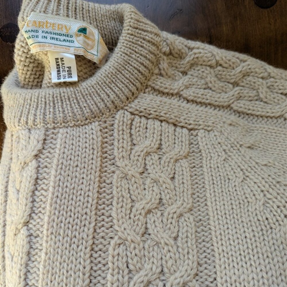 CARBERY wool sweater BUDWEISER wool cable knit IRELAND hand fashioned sz SMALL